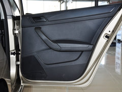 2015款 1.6L 自动 乐选型