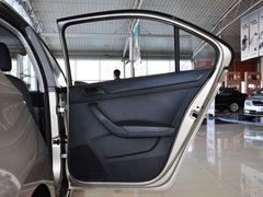 2015款 1.6L 自动 乐选型