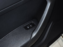 2015款 1.6L 自动 乐选型