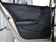 2015款 1.6L 自动 乐选型