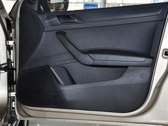 2015款 1.6L 自动 乐选型