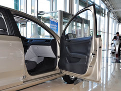 2015款 1.6L 自动 乐选型