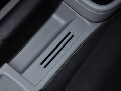 2015款 1.6L 自动 乐选型