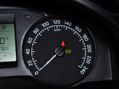 2015款 1.6L 自动 乐选型