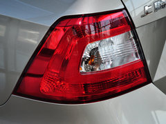2015款 1.6L 自动 乐选型