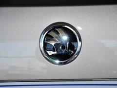 2015款 1.6L 自动 乐选型