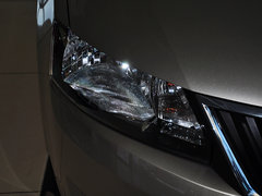 2015款 1.6L 自动 乐选型