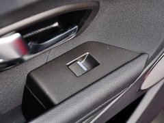 2015款 2.0T 5门 耀动版