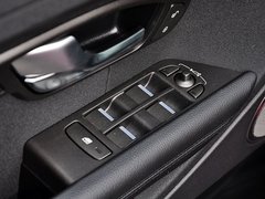 2015款 2.0T 5门 耀动版