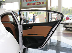 2014款 2.0L 自动 LUX