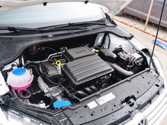 2015款 1.6L 自动 豪华版