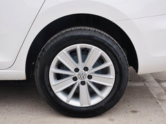 2015款 1.6L 自动 豪华版
