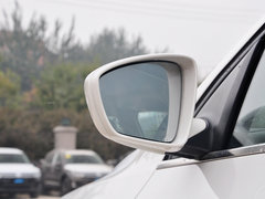 2015款 1.6L 自动 豪华版