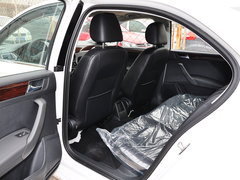 2015款 1.6L 自动 豪华版