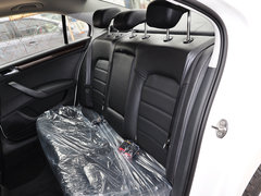 2015款 1.6L 自动 豪华版