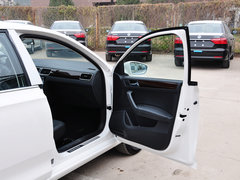 2015款 1.6L 自动 豪华版