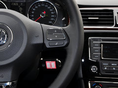 2015款 1.6L 自动 豪华版
