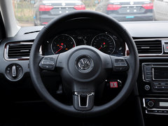 2015款 1.6L 自动 豪华版