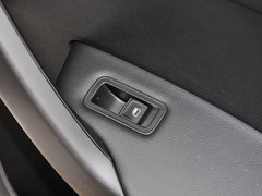 2015款 1.6L 自动 豪华版