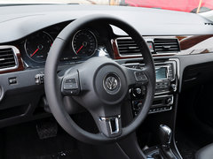 2015款 1.6L 自动 豪华版