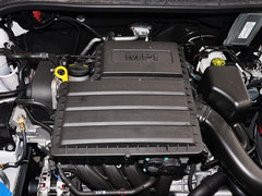 2015款 1.6L 自动 豪华版