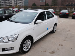 2015款 1.6L 自动 豪华版