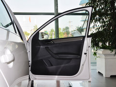 2015款 1.6L 自动 舒适版