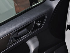 2015款 1.6L 自动 舒适版
