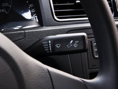 2015款 1.6L 自动 风尚版