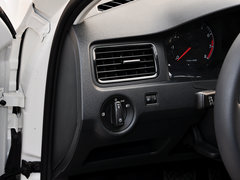 2015款 1.6L 自动 风尚版