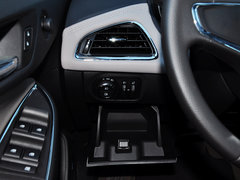 2015款 1.5L 自动 豪华版