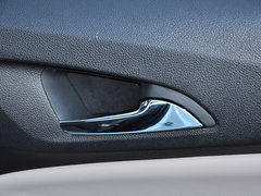 2015款 1.5L 自动 豪华版