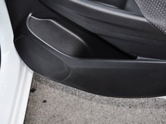 2015款 1.5L 手动 精英版