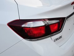 2015款 1.5L 手动 精英版