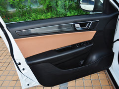 2014款 1.5T 自动 四驱尊贵型 5座