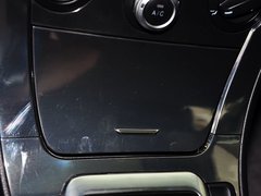 2014款 1.5T 自动 四驱尊贵型 5座