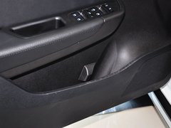 2014款 1.5T 自动 四驱尊贵型 5座