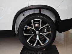 2014款 1.5T 自动 四驱尊贵型 5座
