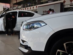 2014款 1.5T 自动 四驱尊贵型 5座