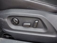 2015款 1.8TSI 自动 两驱30周年纪念版 5座