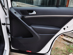 2015款 1.8TSI 自动 两驱30周年纪念版 5座