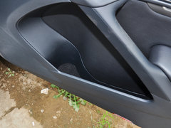2015款 1.8TSI 自动 两驱30周年纪念版 5座
