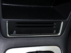 2015款 1.8TSI 自动 两驱30周年纪念版 5座