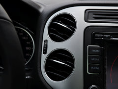 2015款 1.8TSI 自动 两驱30周年纪念版 5座