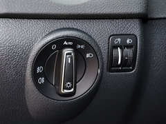 2015款 1.8TSI 自动 两驱30周年纪念版 5座