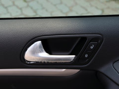 2015款 1.8TSI 自动 两驱30周年纪念版 5座