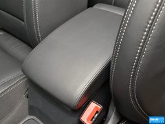 2015款 1.8TSI 自動(dòng) 兩驅(qū)30周年紀(jì)念版 5座