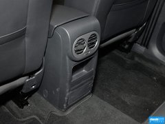 2015款 1.8TSI 自動(dòng) 兩驅(qū)30周年紀(jì)念版 5座