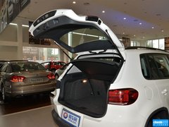 2015款 1.8TSI 自動(dòng) 兩驅(qū)30周年紀(jì)念版 5座