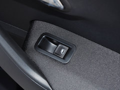 2015款 1.6L 自动 30周年纪念版